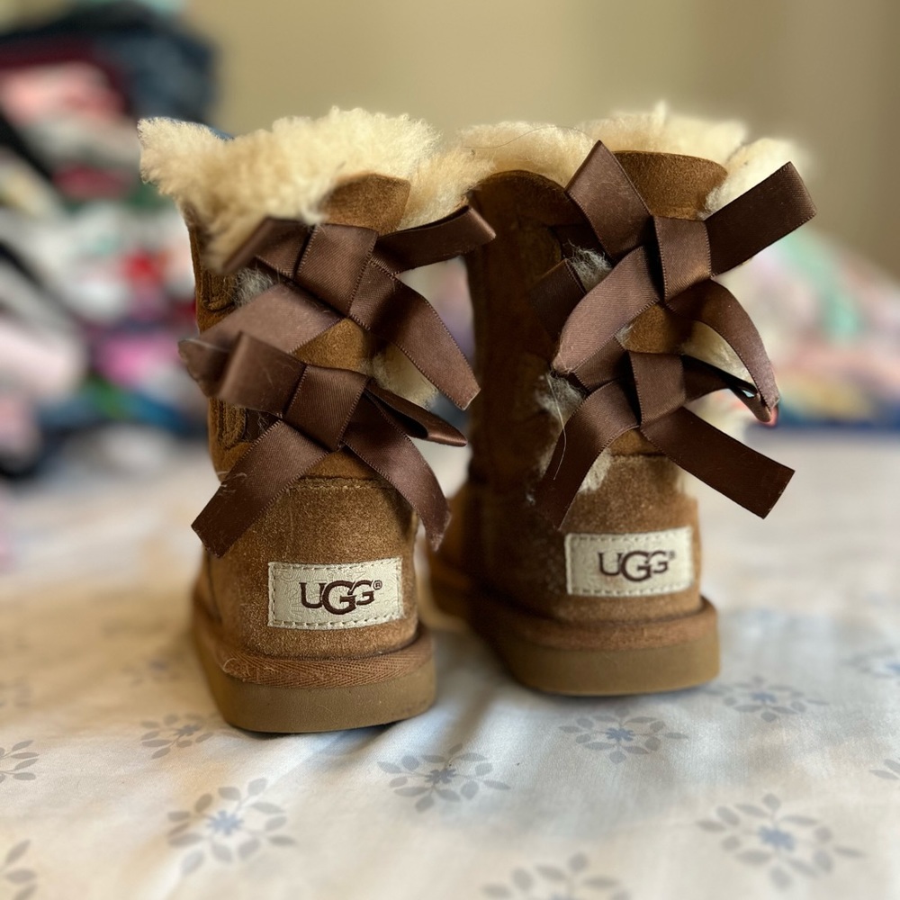 UGG Boots Size 9 Bailey Bows (toddler)